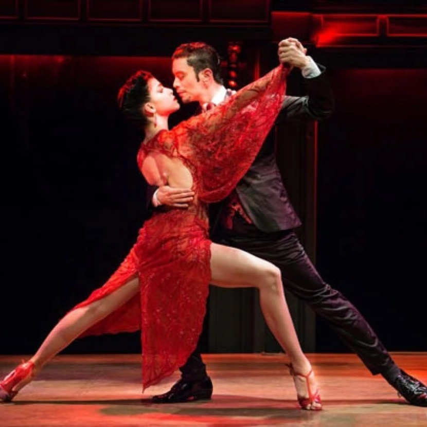 Couple de danseurs de tango à El Querandi