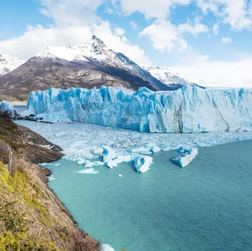 Les icebergs flottants du Perito Moreno
