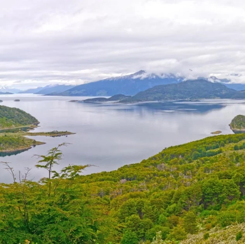 Vue panoramique de la baie Wulaia