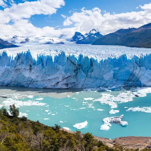 Vue panoramique sur le glacier Perito Moreno 