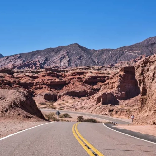 Route à travers le Canyon de Las Conchas à Cafayate