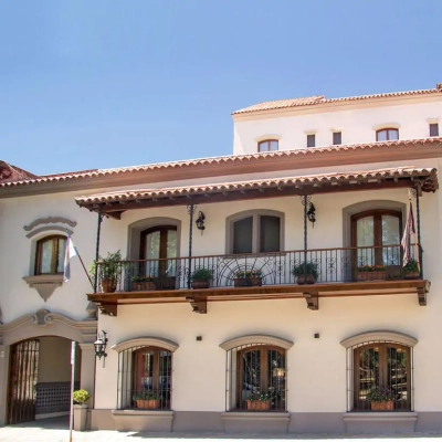 Façade de l'hotel Solar de la Plaza à Salta en Argentine