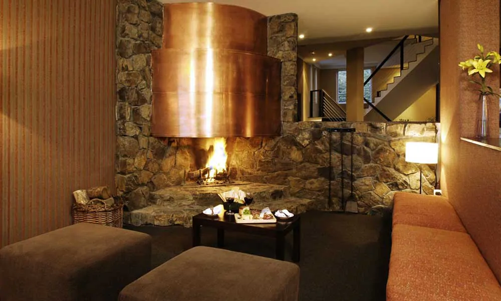 Salon de l’hotel Los Acebos à Ushuaia en Argentine
