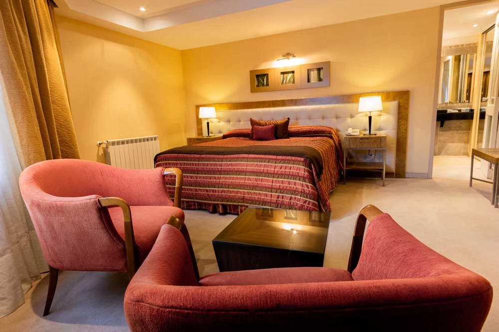 Chambre d’une suite de l’hôtel Fueguino Patagonico à Ushuaia en Argentine
