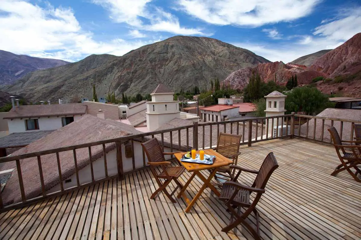 Terrasse de l’hotel Marques de Toro à Purmamarca en Argentine