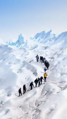 Marche sur glace en groupe sur le Perito Moreno 