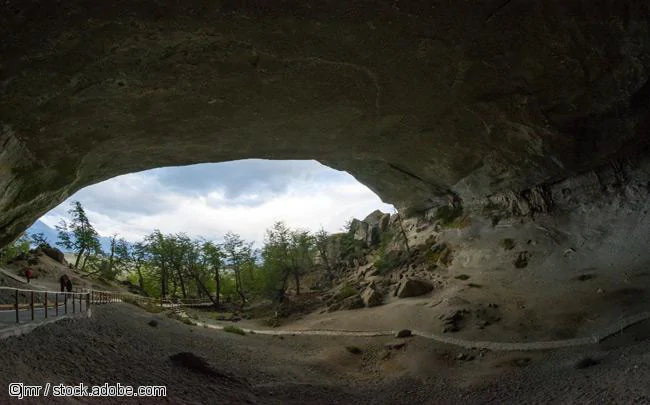 Grotte du milodon dans la province de Ultima Esperanza au Chili