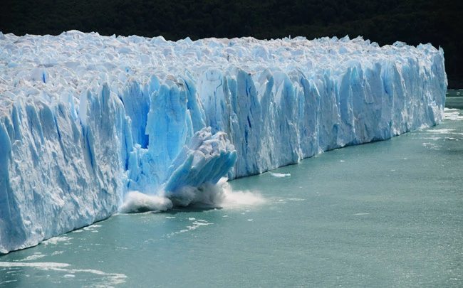 Vêlage de glace au Perito Moreno