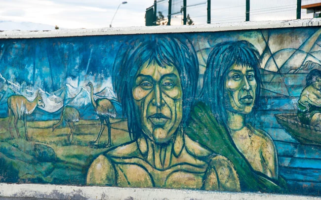 Peinture murale dans les rues de Puerto Natales au Chili