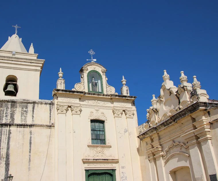 La façade du couvent de San Bernardo à Salta