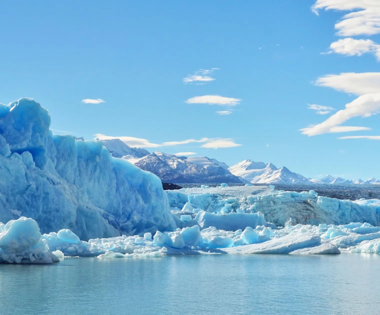 Les icebergs du glacier Upsala dans le Parc National des Glaciers