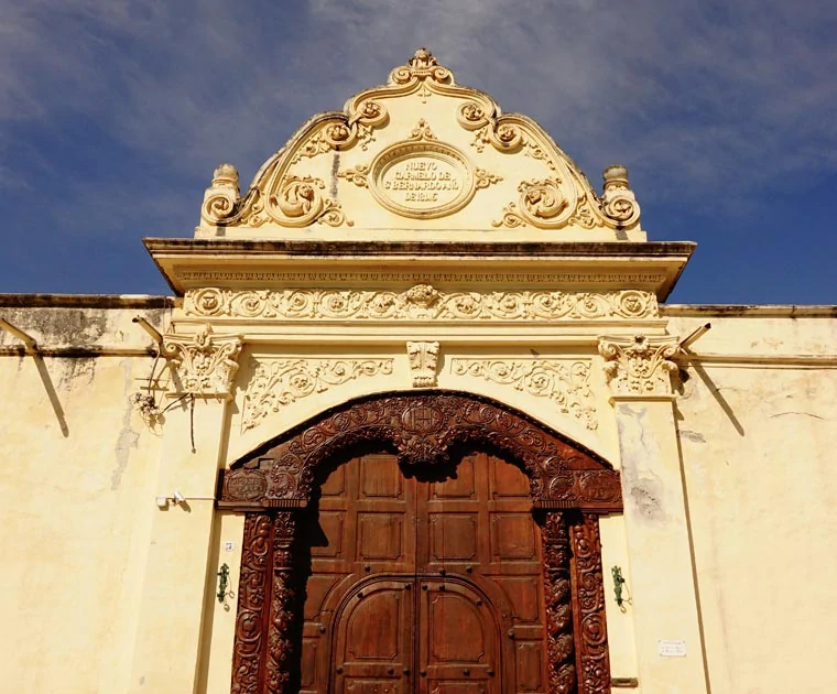 L'entrée du couvent San Bernardo à Salta