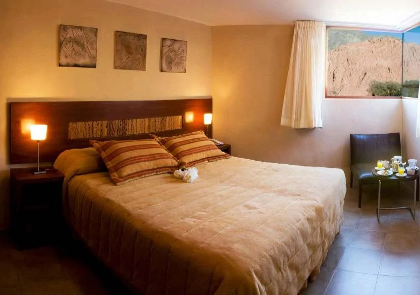 La chambre double de l’hotel Casa de Adobe à Purmamarca en Argentine