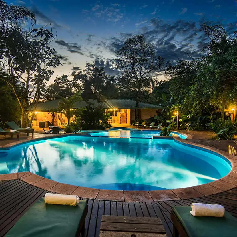 Piscine de l’hotel La Aldea de la Selva Lodge à Puerto Iguazu en Argentine