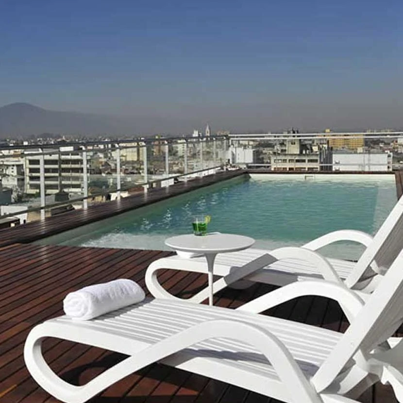 Piscine de l'hotel Design Suites à Salta en Argentine