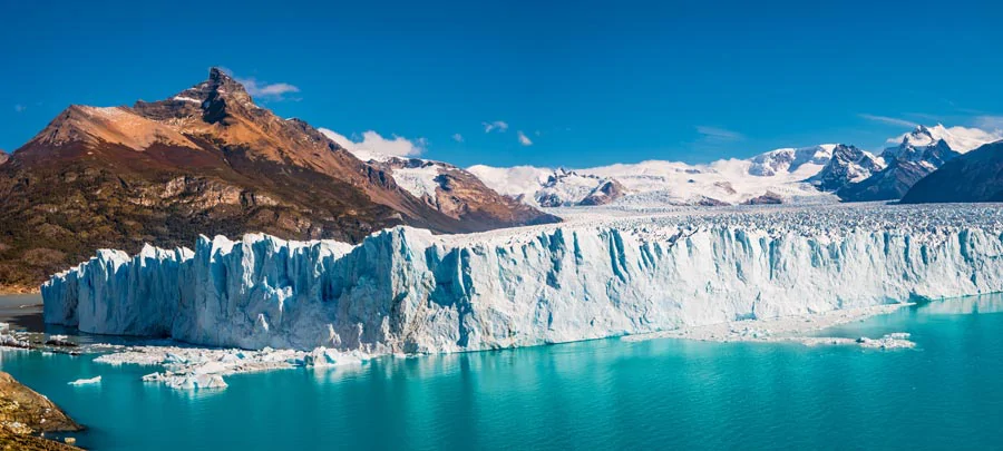 Panorama du glacier Perito Moreno dans le parc national Los Glaciares en Argentine