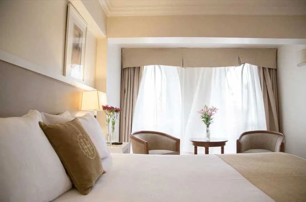 Chambre double de l’hotel Huentala à Mendoza en Argentine